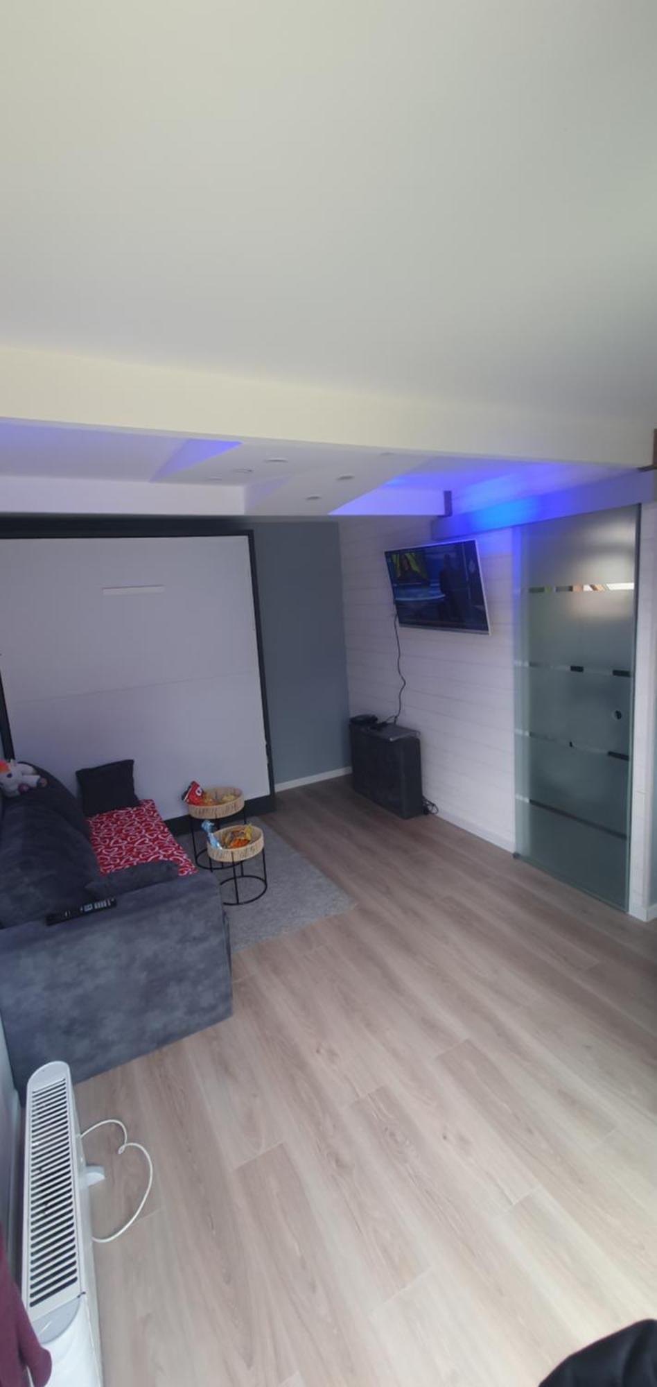Cozycube Paris Apartment